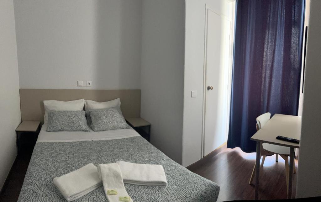 Pensao Nova Goa Hotel Lisbon Bagian luar foto