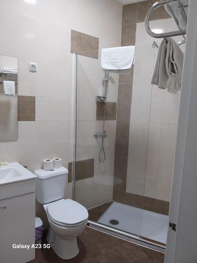 Pensao Nova Goa Hotel Lisbon Bagian luar foto