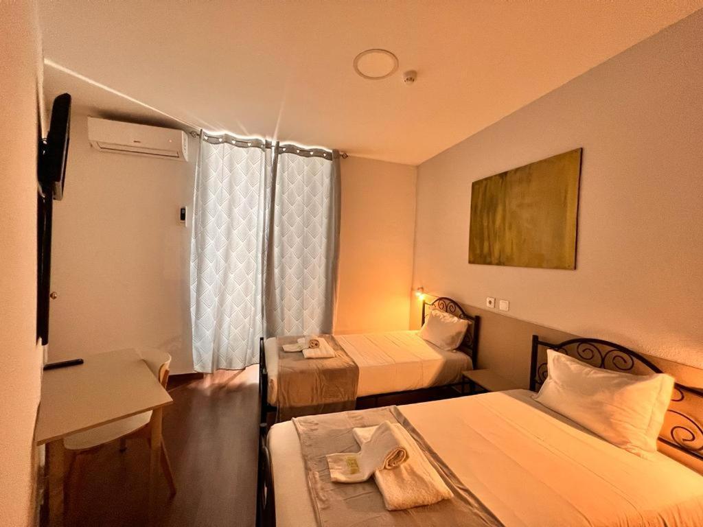 Pensao Nova Goa Hotel Lisbon Bagian luar foto